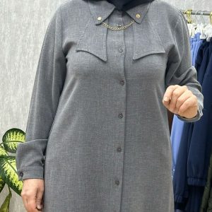 Yaka Ve Zincir Detaylı Gri Krep Tunik