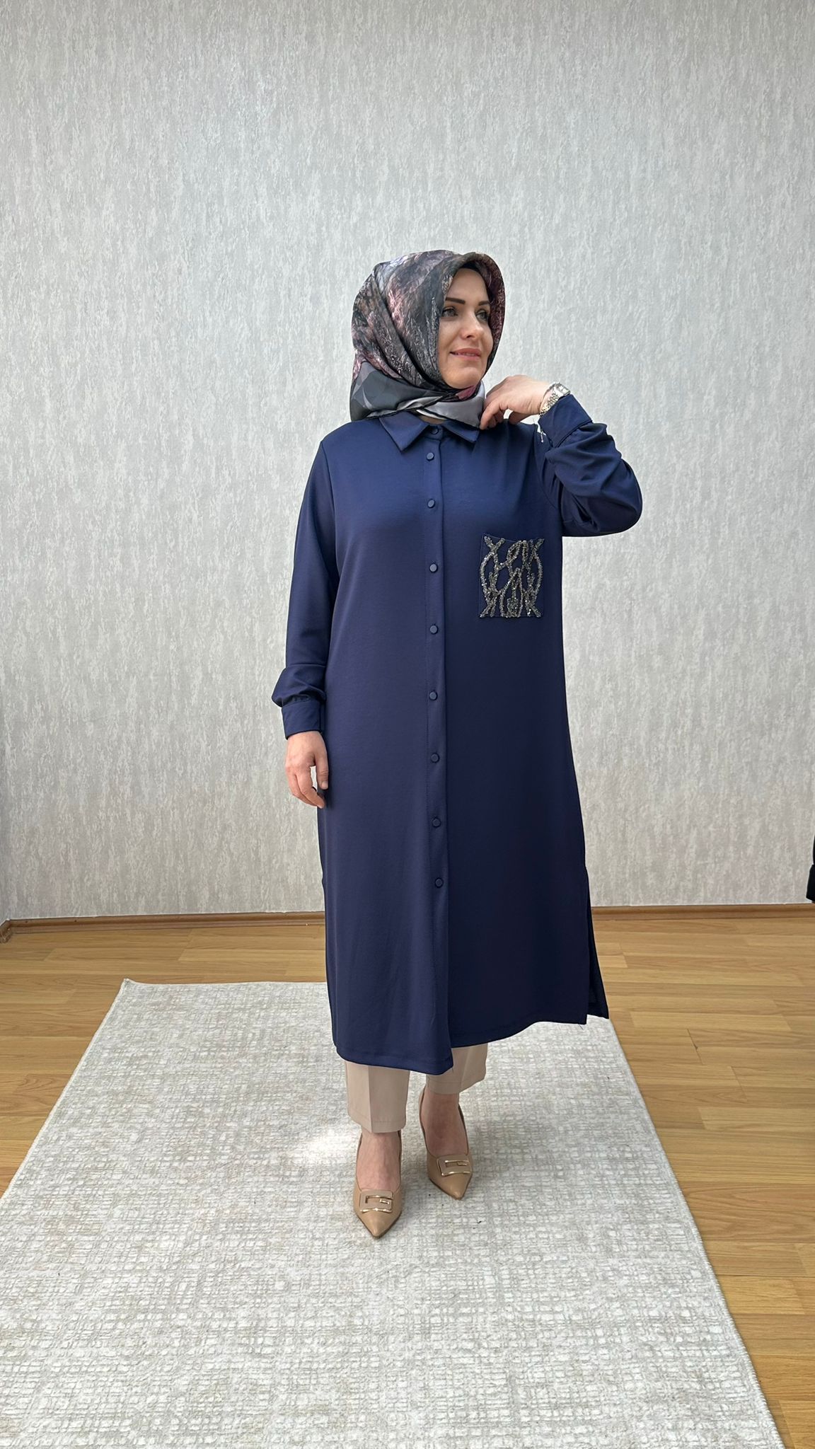 taşlı cep detaylı lacivert oysho tunik