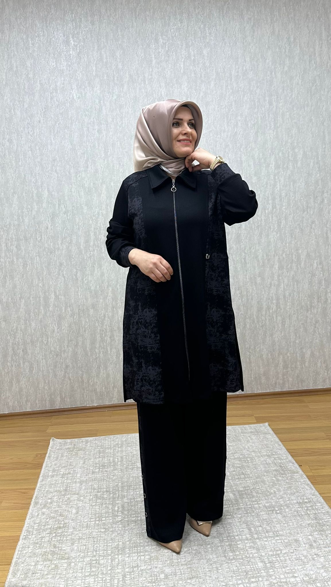 siyah fermuarlı oysho takım - Görsel 2