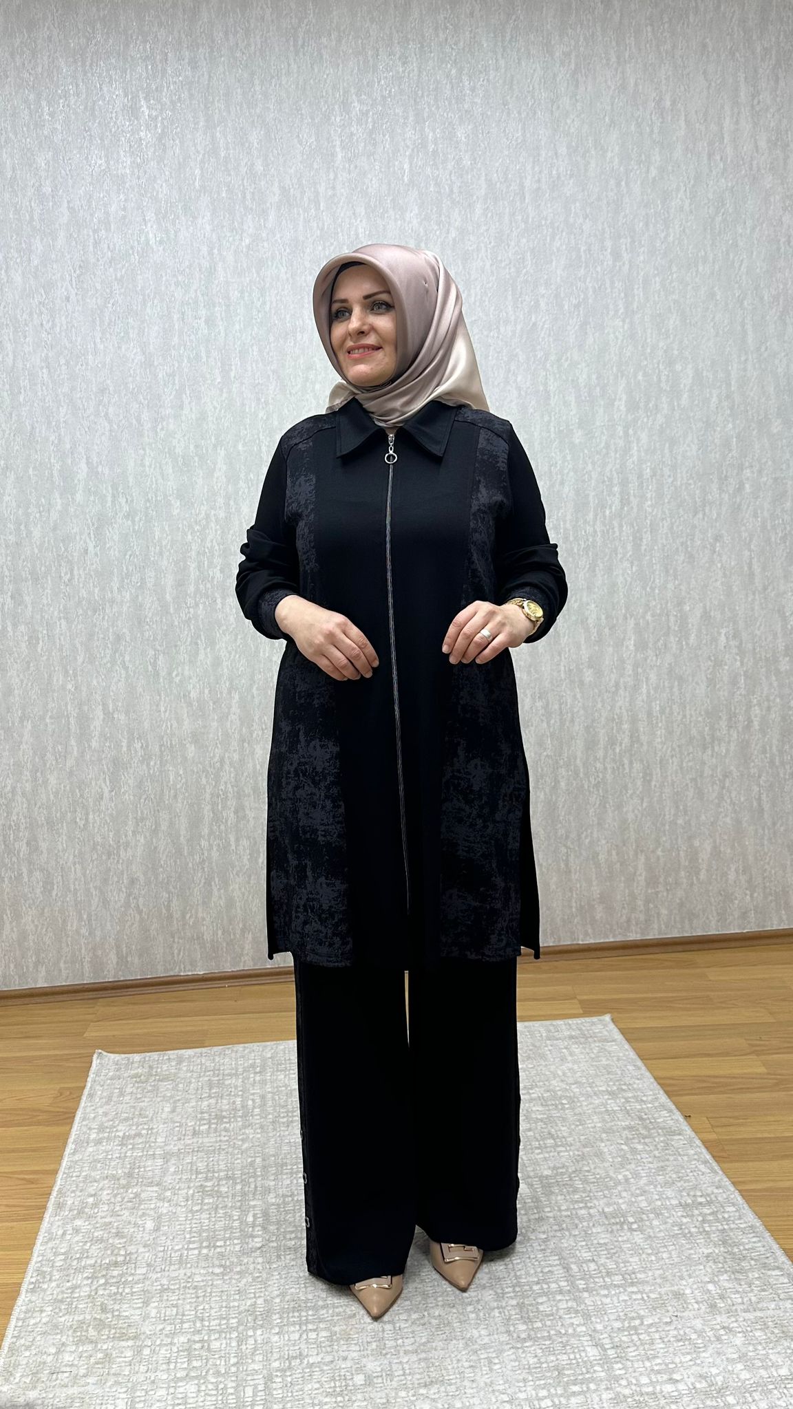 siyah fermuarlı oysho takım - Görsel 3